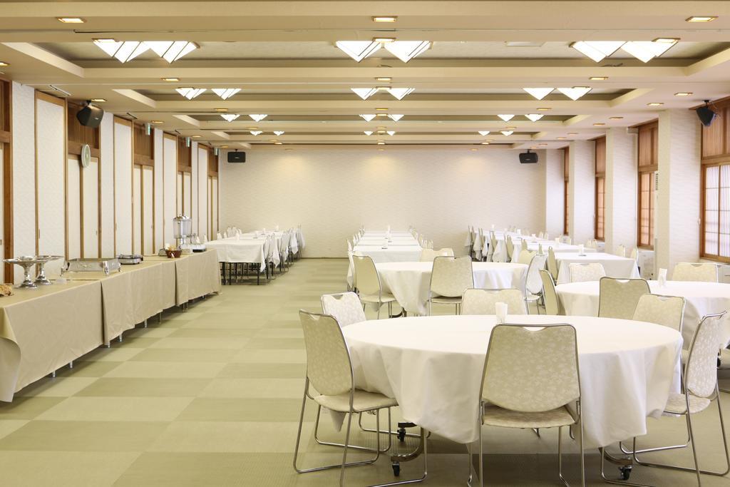 Hotel Sankeien Sapporo Extérieur photo