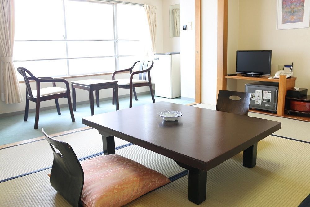 Hotel Sankeien Sapporo Extérieur photo