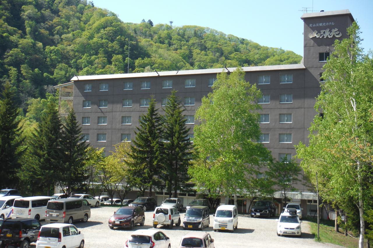 Hotel Sankeien Sapporo Extérieur photo