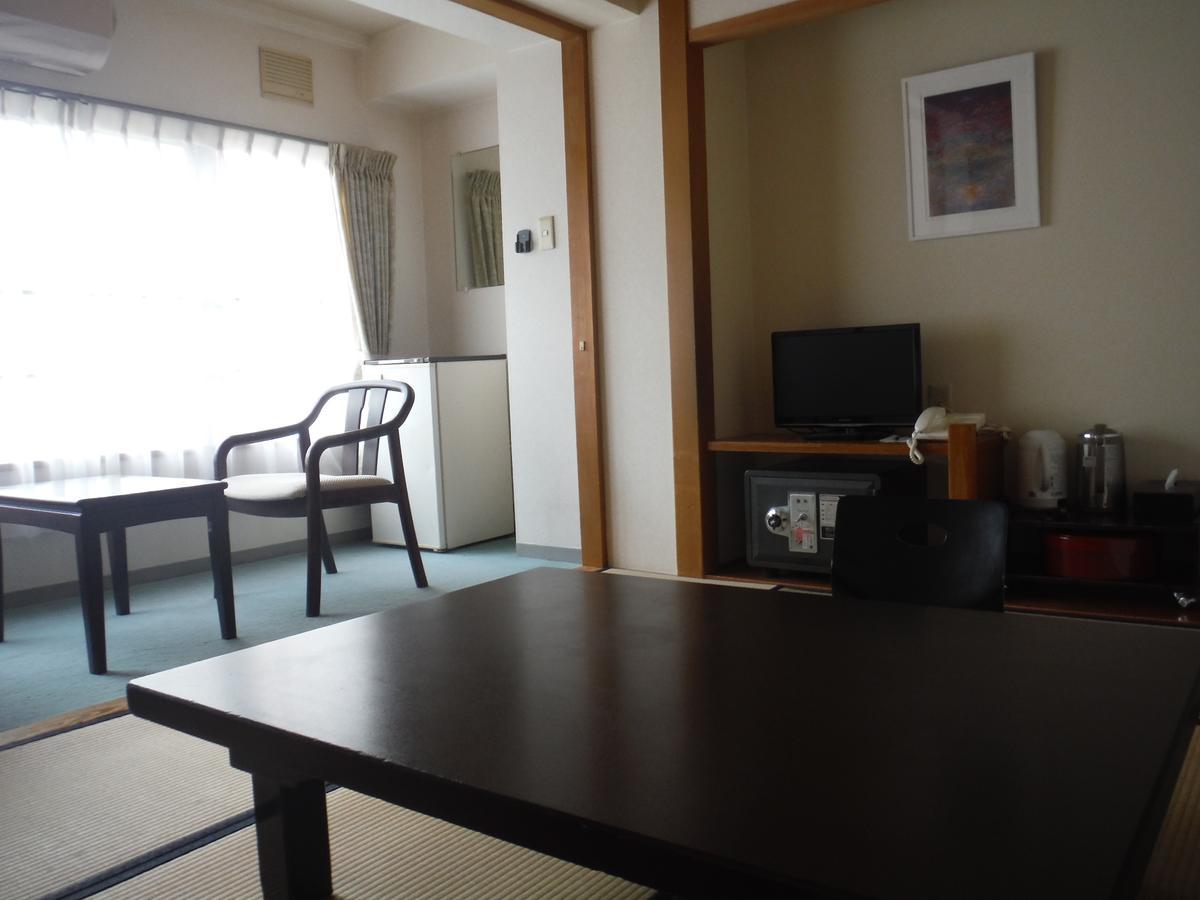 Hotel Sankeien Sapporo Extérieur photo
