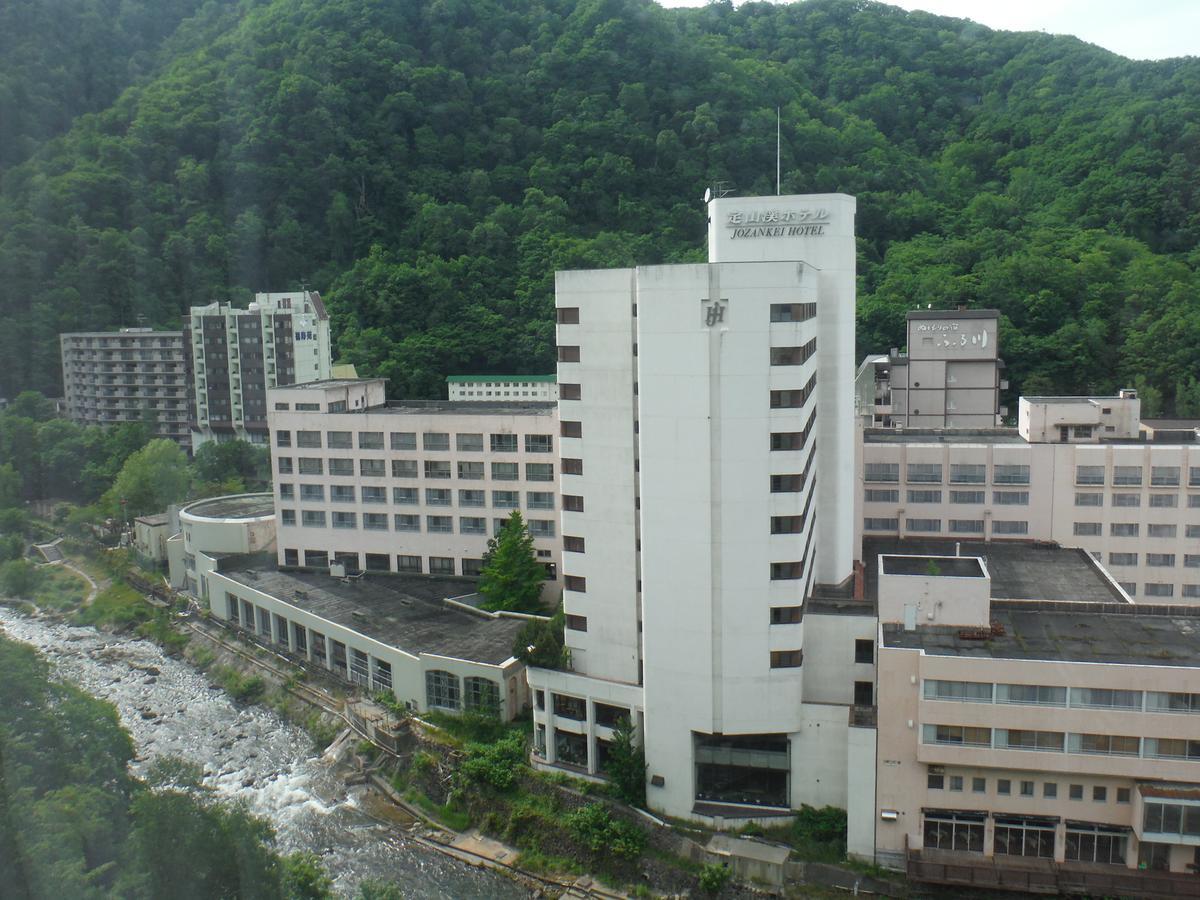 Hotel Sankeien Sapporo Extérieur photo